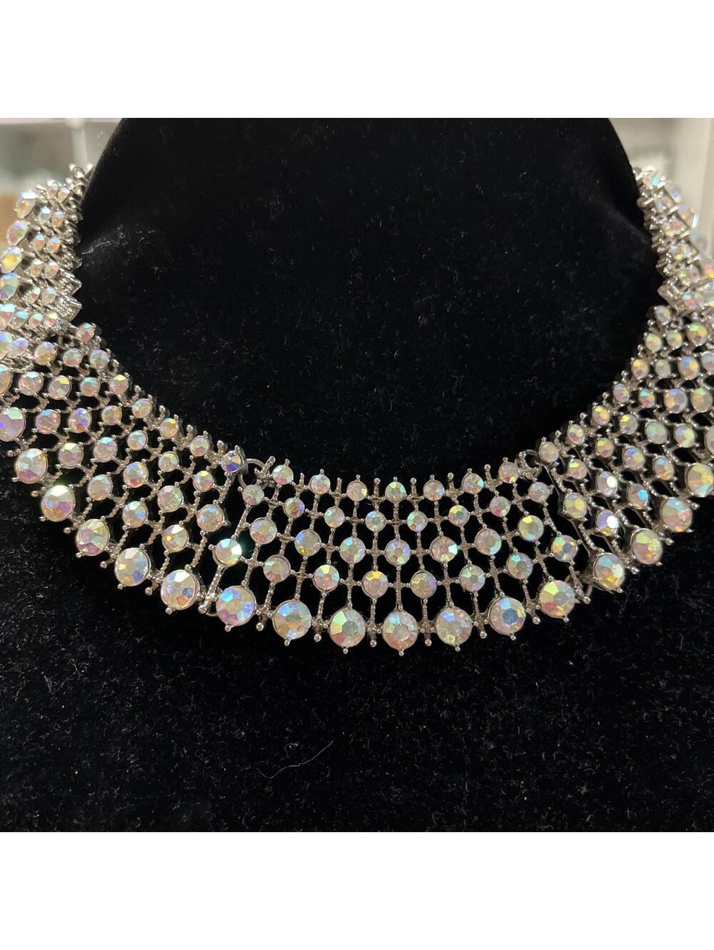 Mi Amore Silver Tone Prizmatic Collar Necklace 6” With 3” Extender - Picture 3 of 5